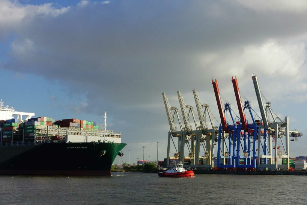 hafenrundfahrt-hamburg-containerhafen