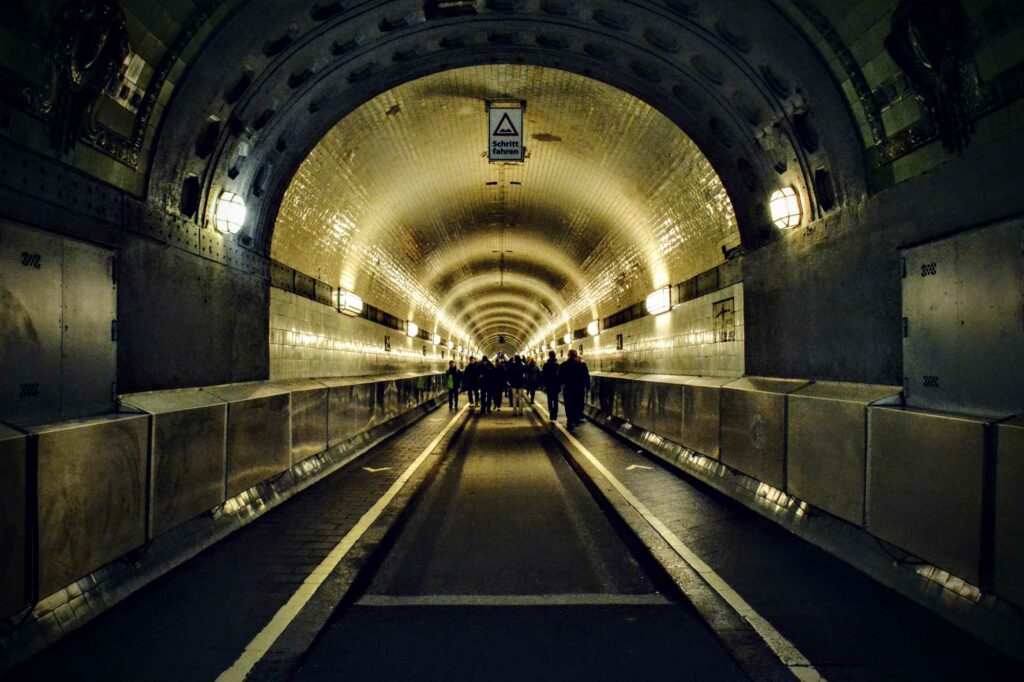 hafenrundfahrt-hamburg-alter-elbtunnel