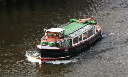hafenbarkasse-uwe-hafenrundfahrt-hamburg