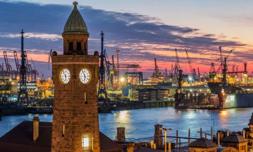 hafenrundfahrt-hamburg-landungsbrücken-barkassenfahrt